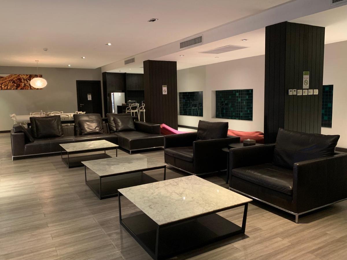 S Ratchada Leisure Hotel - Sha Plus بانكوك المظهر الخارجي الصورة The lounge at KLIA