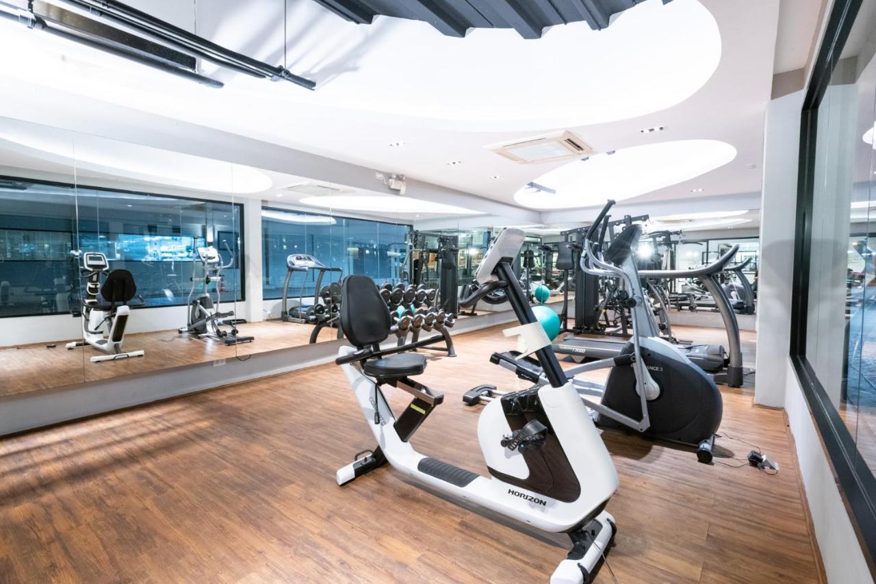 S Ratchada Leisure Hotel - Sha Plus بانكوك المظهر الخارجي الصورة The gym at the hotel